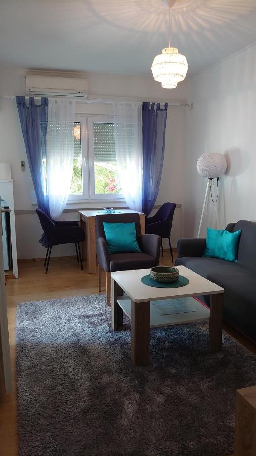 Apartments Tulipan - With Free Private Parking Garage 모스타르 외부 사진