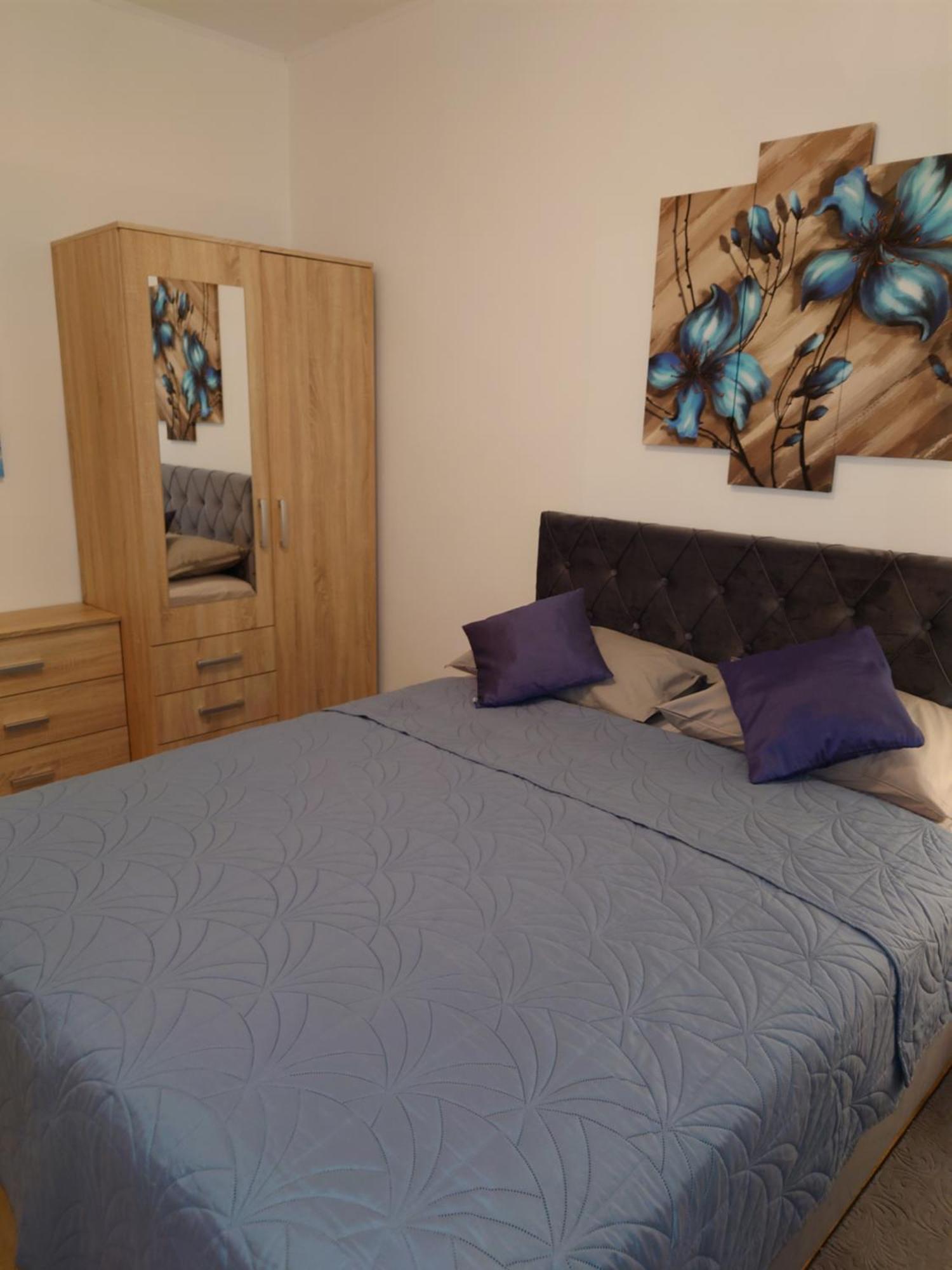 Apartments Tulipan - With Free Private Parking Garage 모스타르 외부 사진