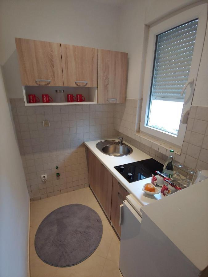 Apartments Tulipan - With Free Private Parking Garage 모스타르 외부 사진